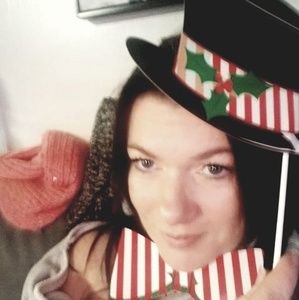 Meet your Posher, Roxanne